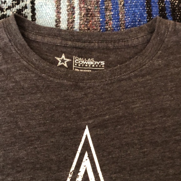 Dallas Cowboys Tee Shirt - Picture 3 of 12